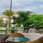 Private Apartment 150 Hotel Tenerife Sur
