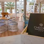 Checkin Bungalows Atlantida