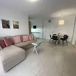 Happy Space Apartment