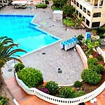 Spacious 3-Bedroom Duplex Apartment With Heated Pool & Ocean View In Castle Harbour, Arona