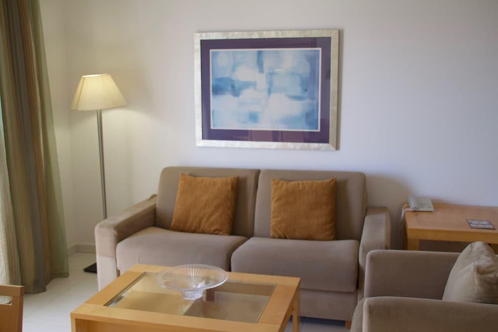 Hollywood Mirage - Excel & Aparthotel 3*
