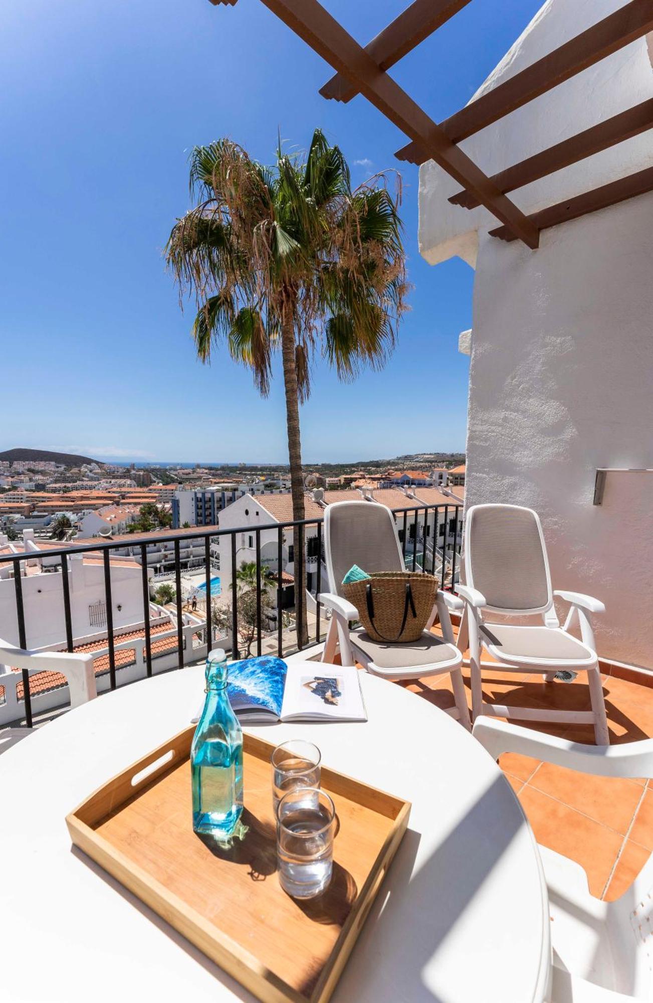 Aparthotel Beverly Hills Heights - Excel & Los Cristianos (Tenerife)