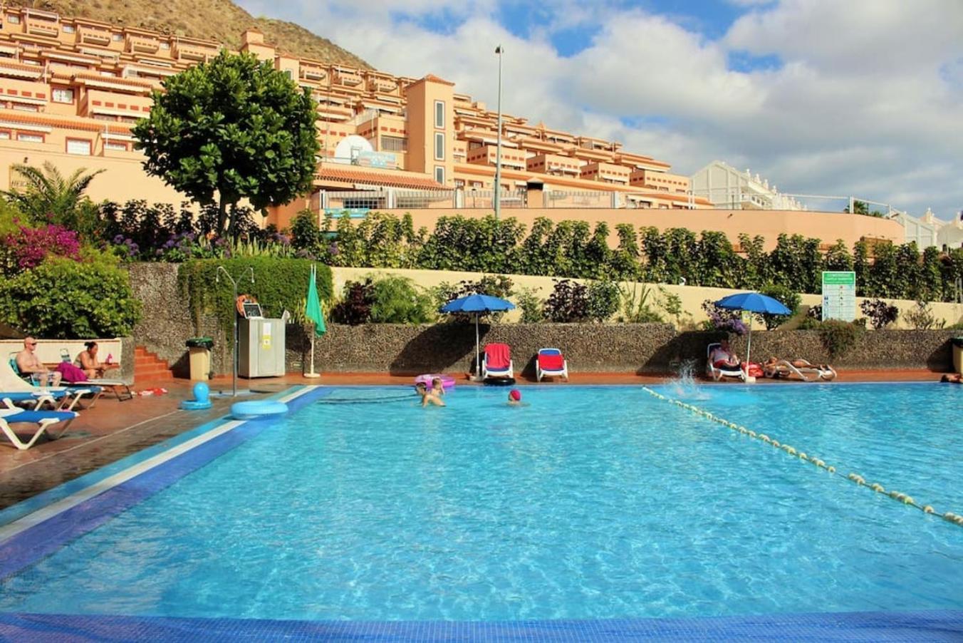 2 Bedroom In Castle Harbour C205 Apartment