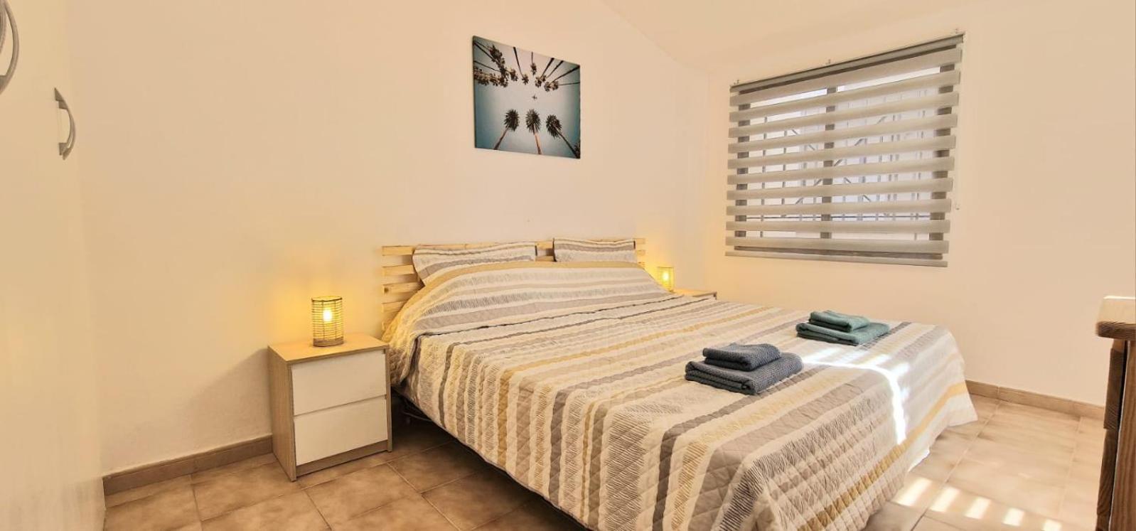 Apartment Spacious 3-Bedroom Duplex Apartment With Heated Pool & Ocean View In Castle Harbour, Arona *