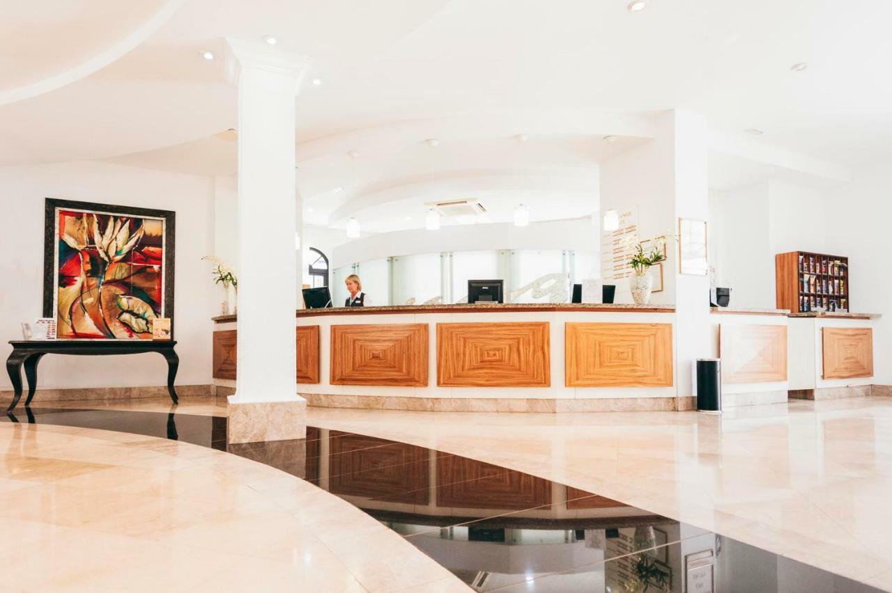 Hollywood Mirage - Excel & Los Cristianos (Tenerife)