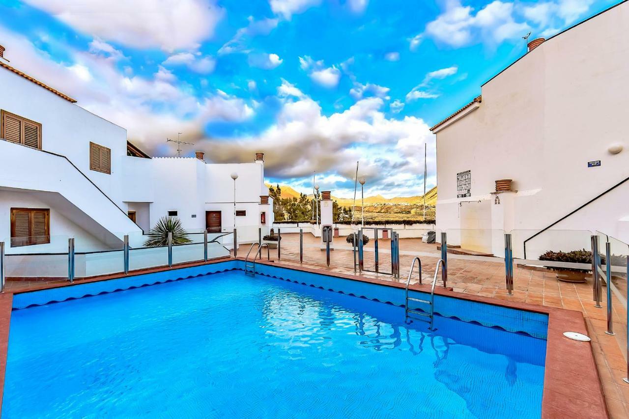 Colina Apartment *
