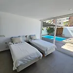 Nosotros Luxury Villa