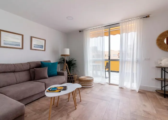 Atico Cecilia Con Terraza Y Vistas Al Mar En Los Cristianos