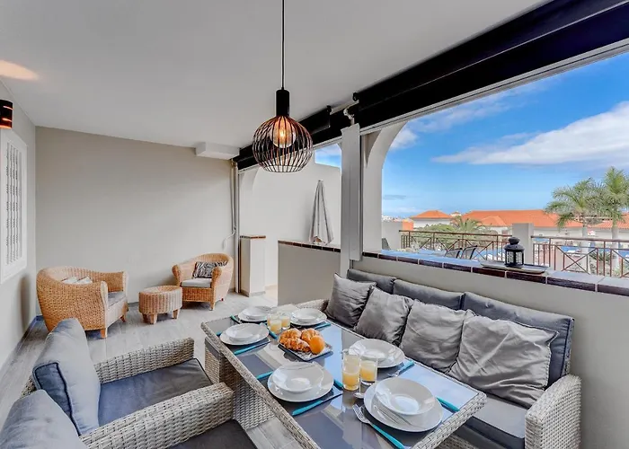 Heated Pool Stylish 3 Bedrm Apartment Los Cristianos