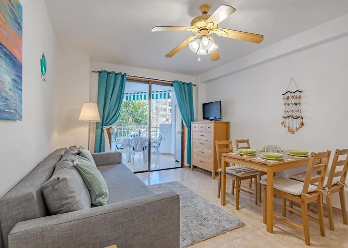 Las Rosas Apartment