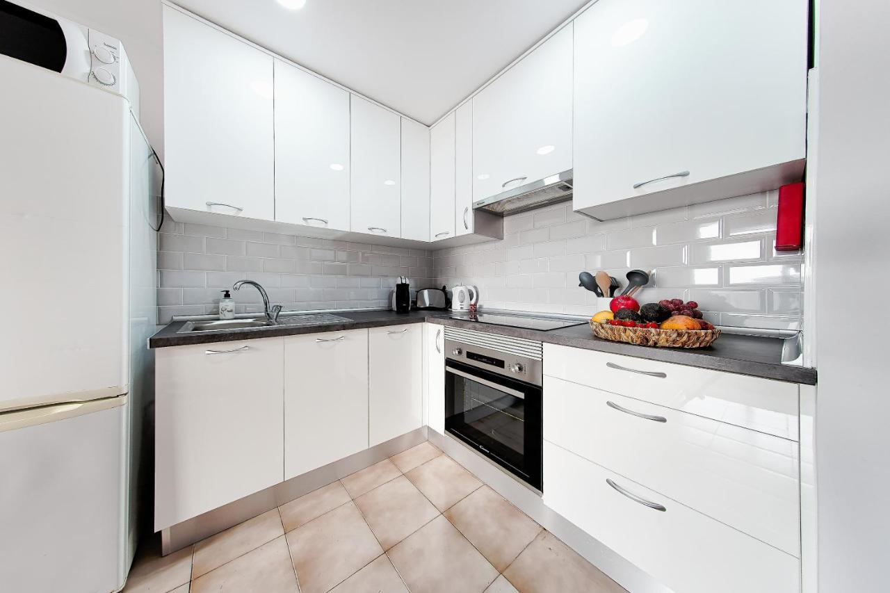 Great View, Heated Pool, Cool Design - Castle Harbour In Cristianos Apartamento