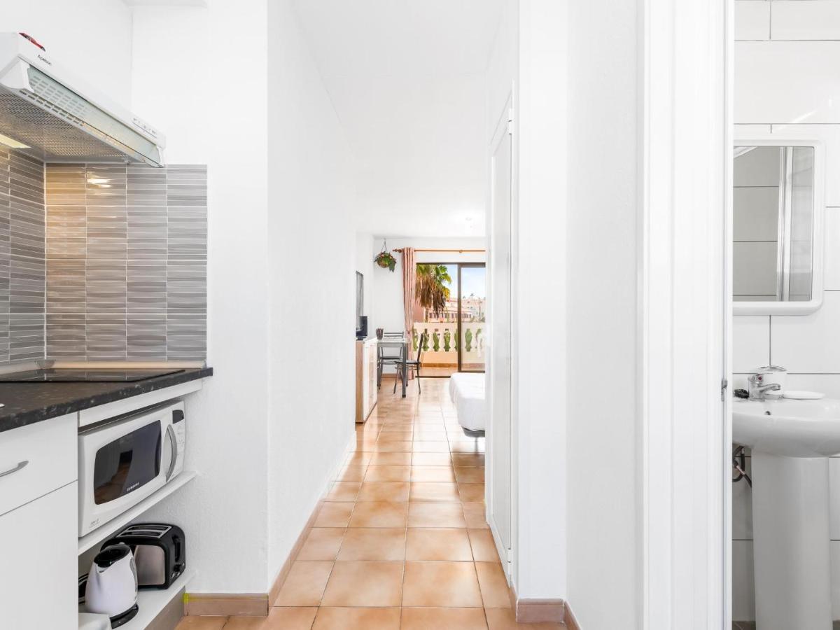 651 Bright Establishment, Heated Pool And Wi Fi Los Cristianos (Tenerife)