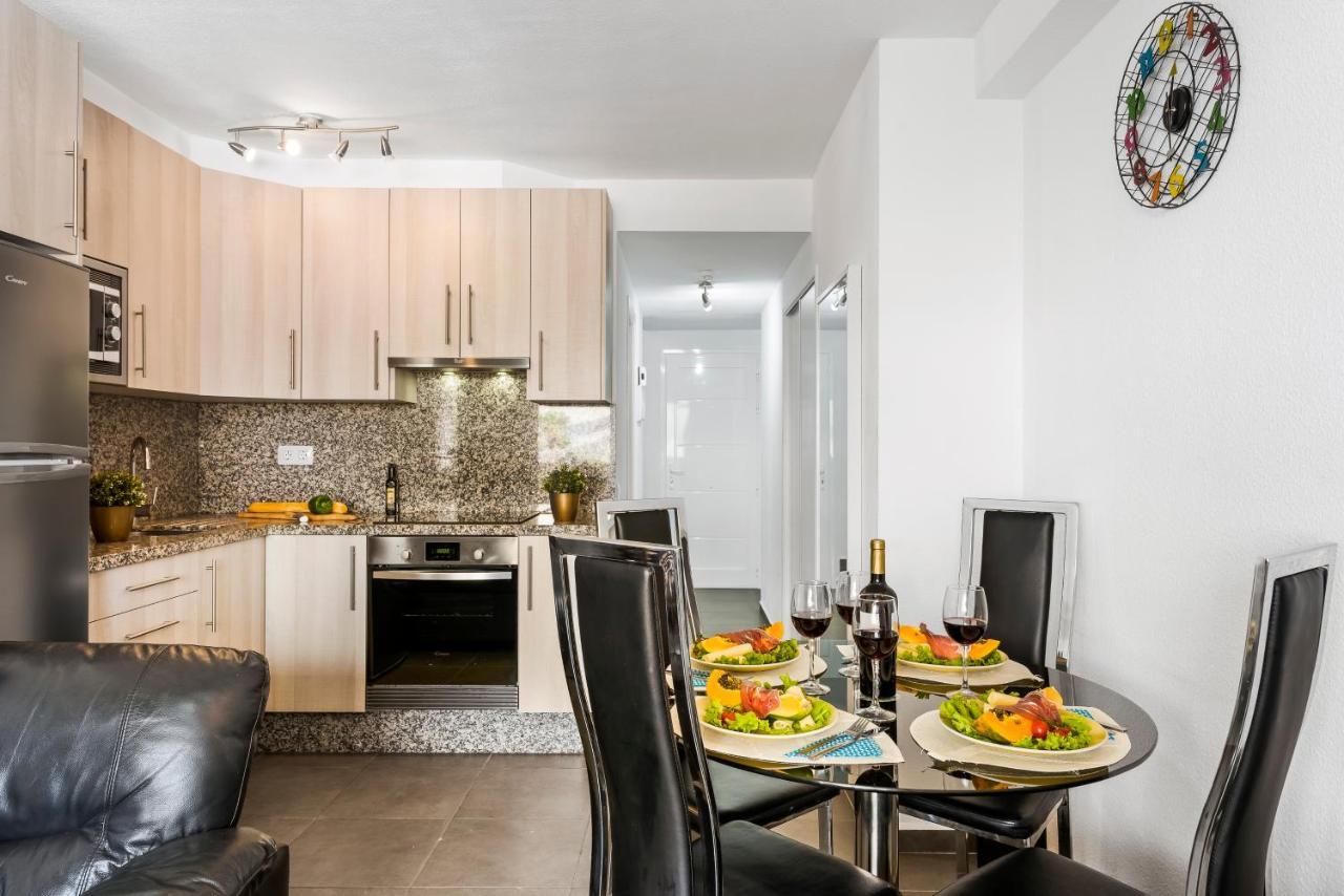 Panoramic 2 Bed Penthouse Apartment *