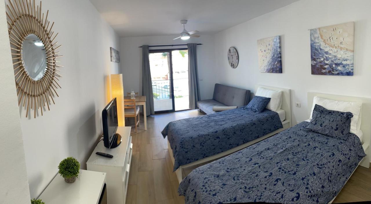 Castle Harbour Cristianos Beautiful With Pool View Apartment Los Cristianos (Tenerife)