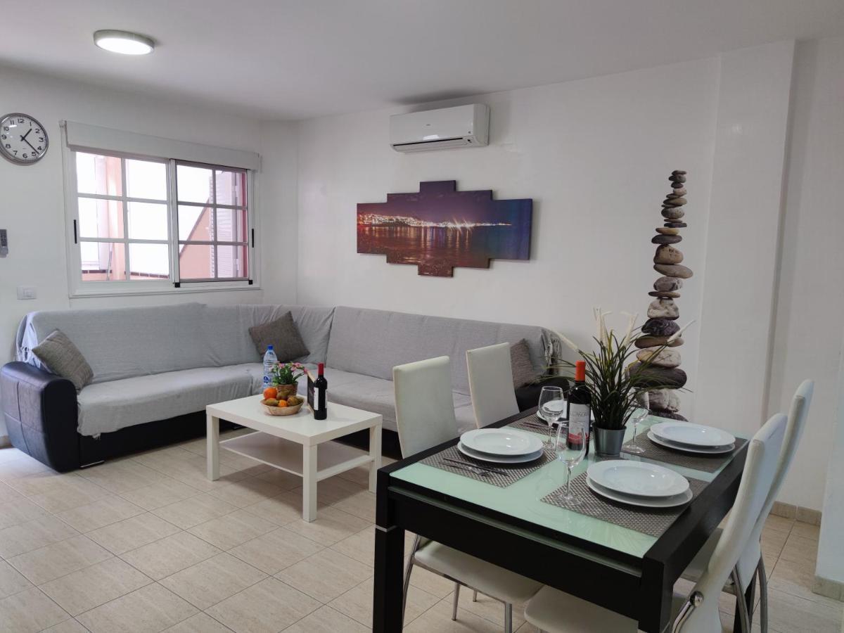 Cristianos - Heated Swimming Pool Air-conditioned Apartment Los Cristianos (Tenerife)
