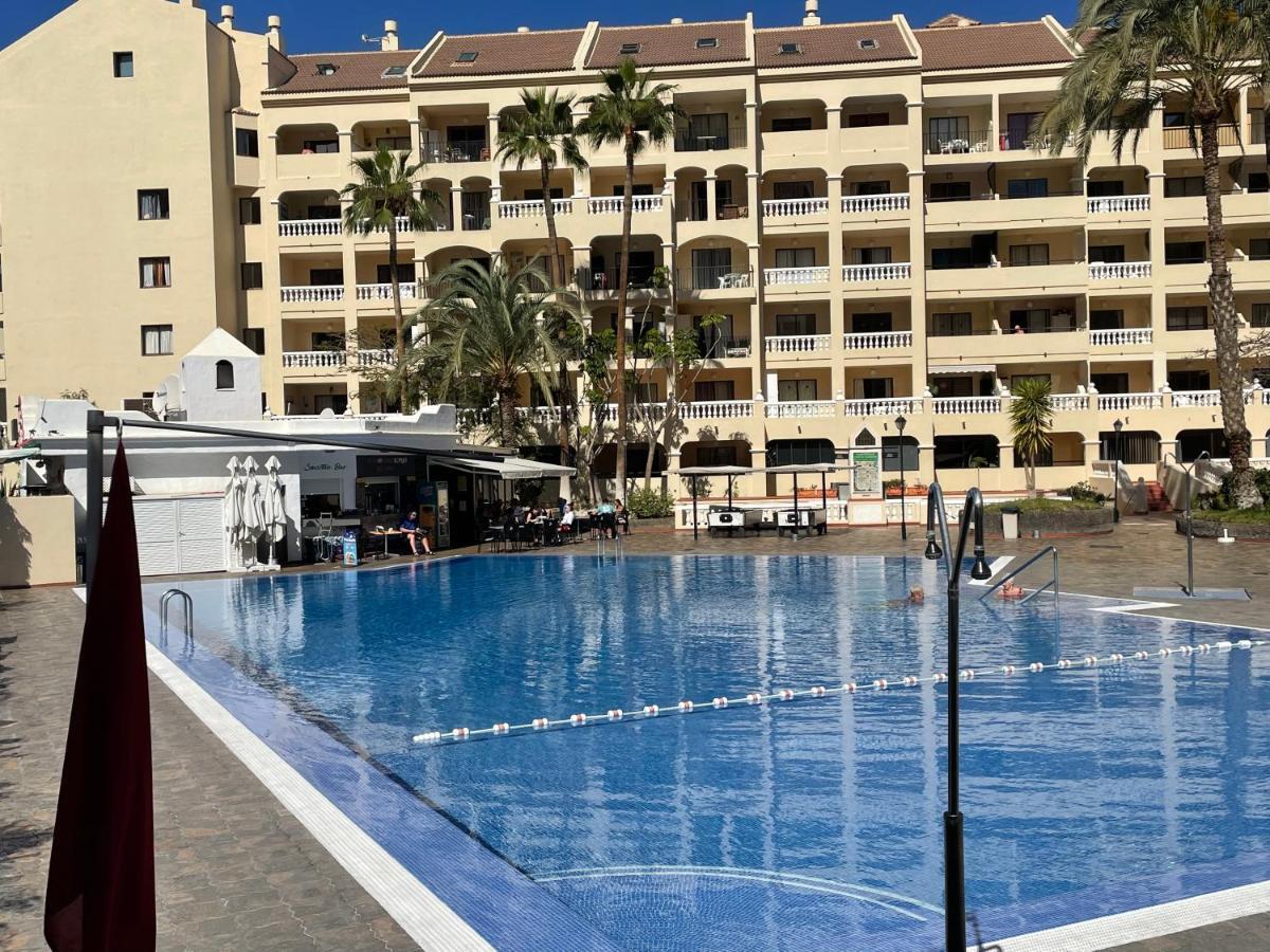Castle Harbour Cristianos Beautiful With Pool View Apartment Los Cristianos (Tenerife)