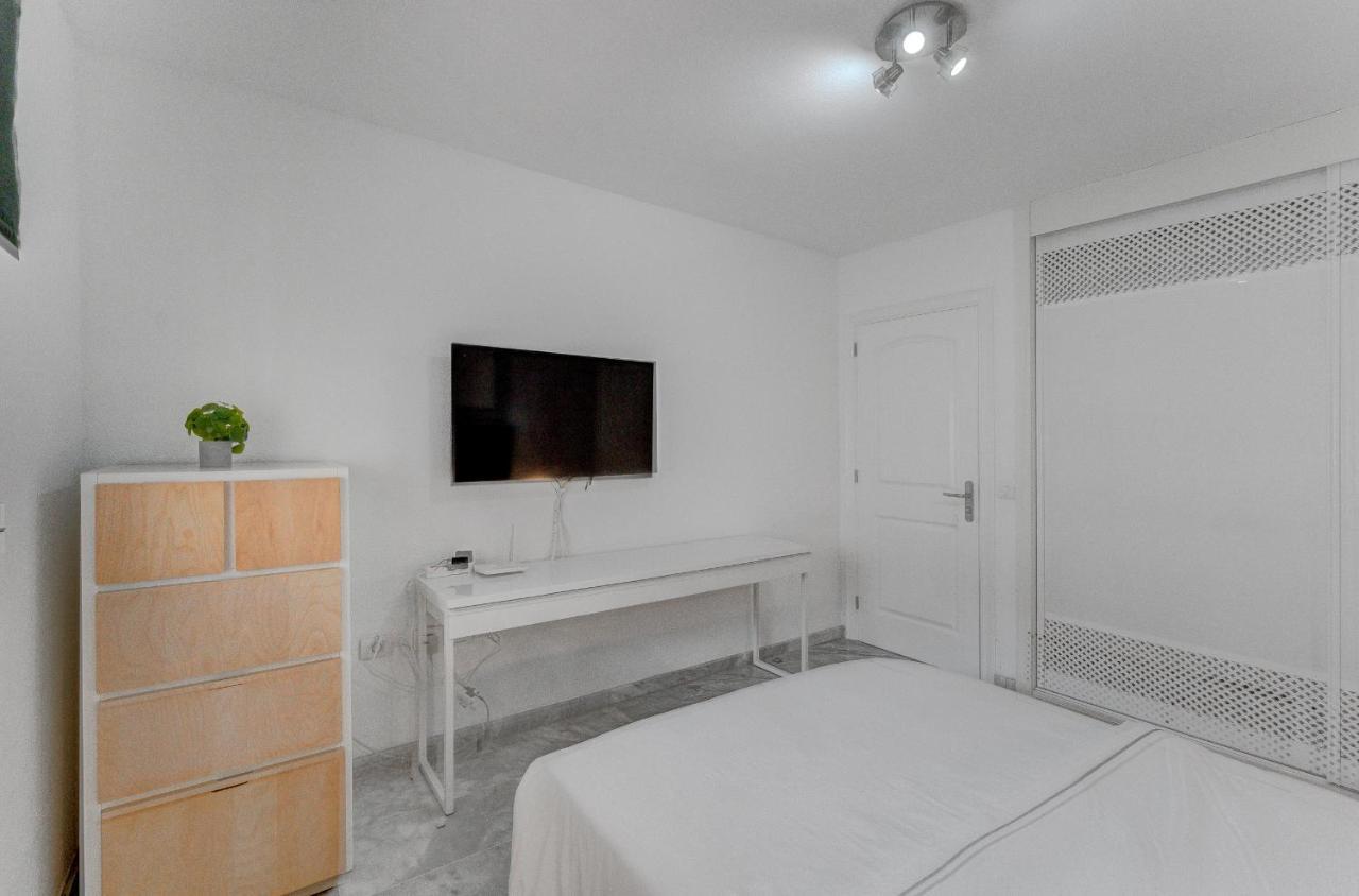 Heated Pool Stylish 3 Bedrm Cristianos Appartement *