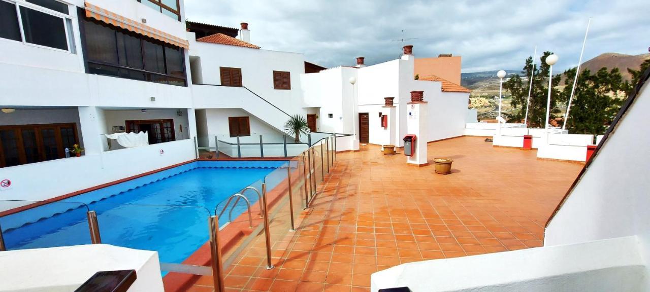 Cristianos Apartment, 1 Bedroom Wifi Free & Big Terrace *