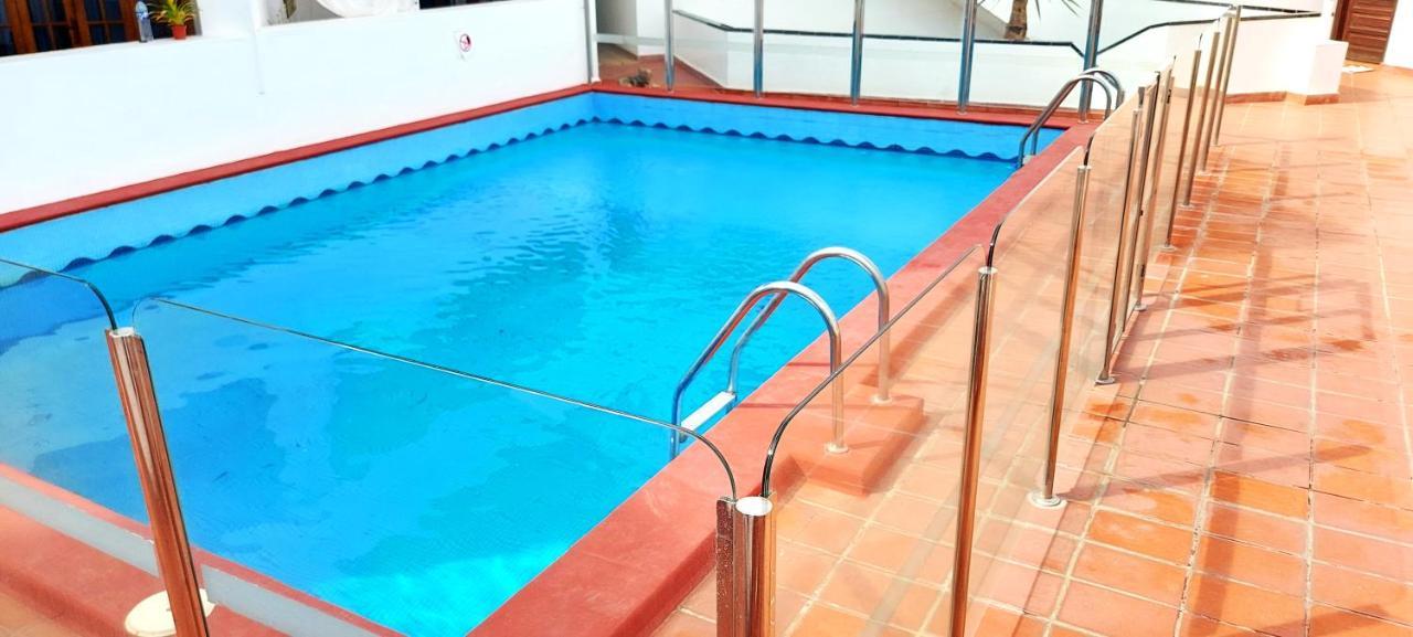 Casa de férias Cristianos Apartment, 1 Bedroom Wifi Free & Big Terrace Los Cristianos (Tenerife)