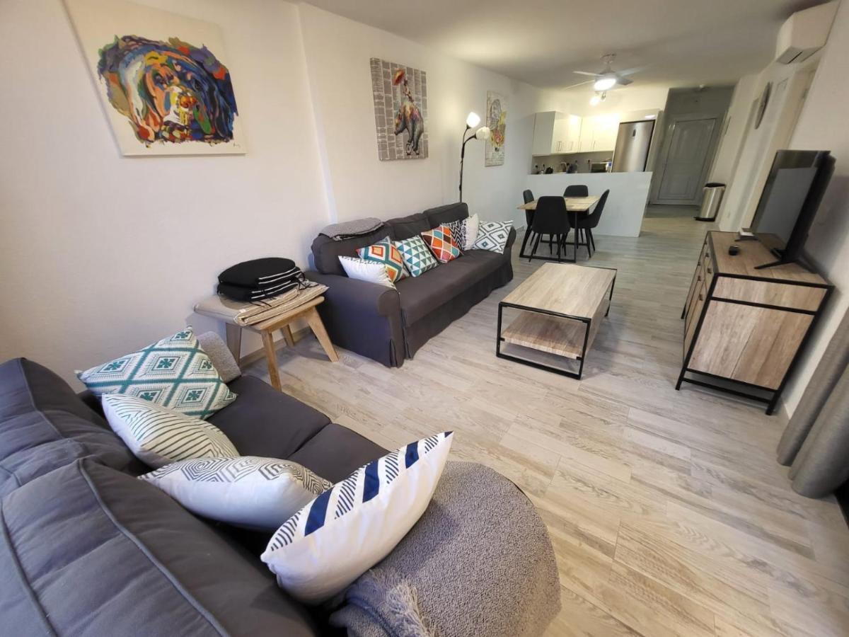 Apartment Castle Harbour 2 *