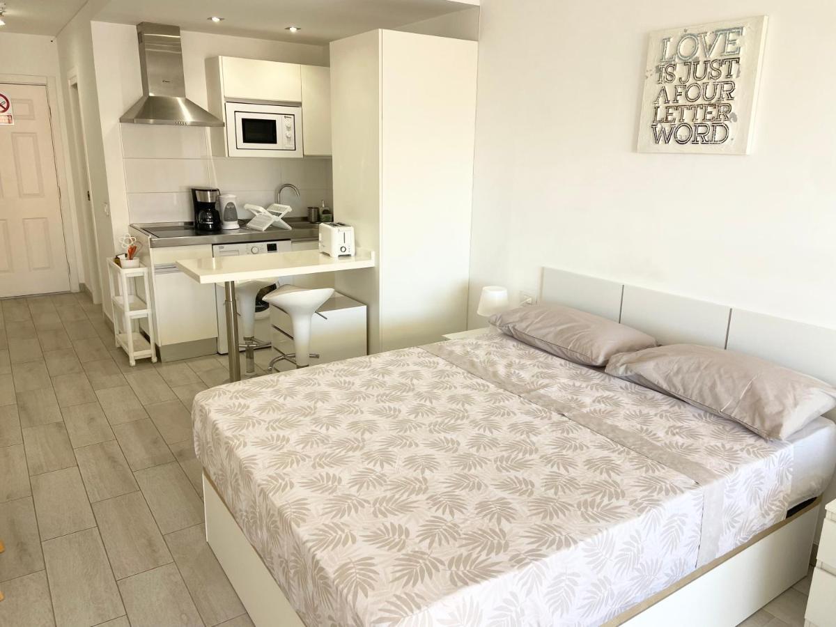 Floor, Panoramic Studio, Heated Pool Appartement *