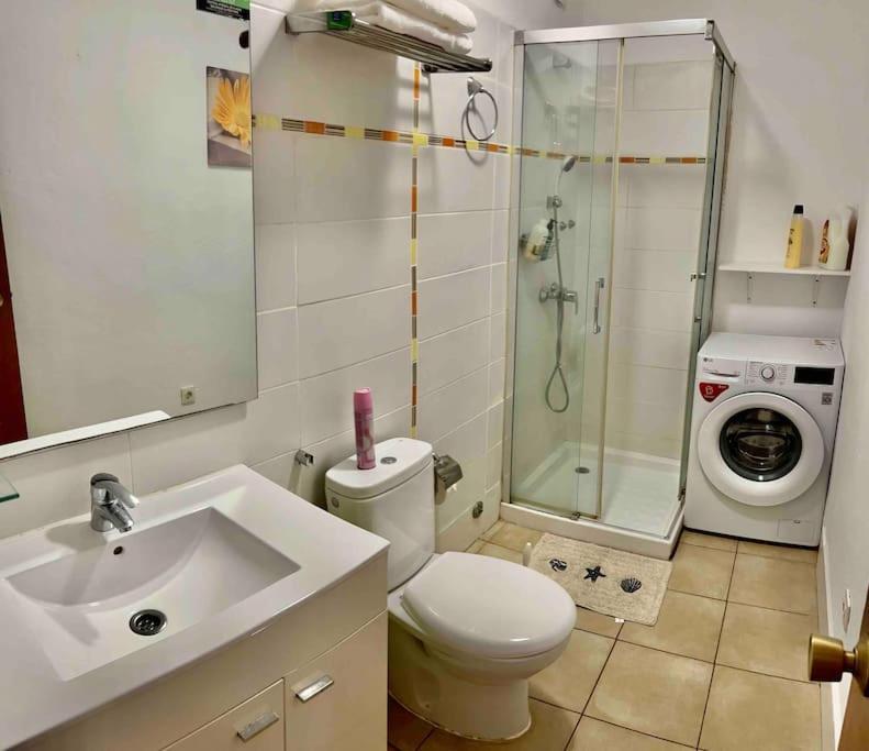 Cristianos, Walking To Beach, High Speed Wifi Apartment
