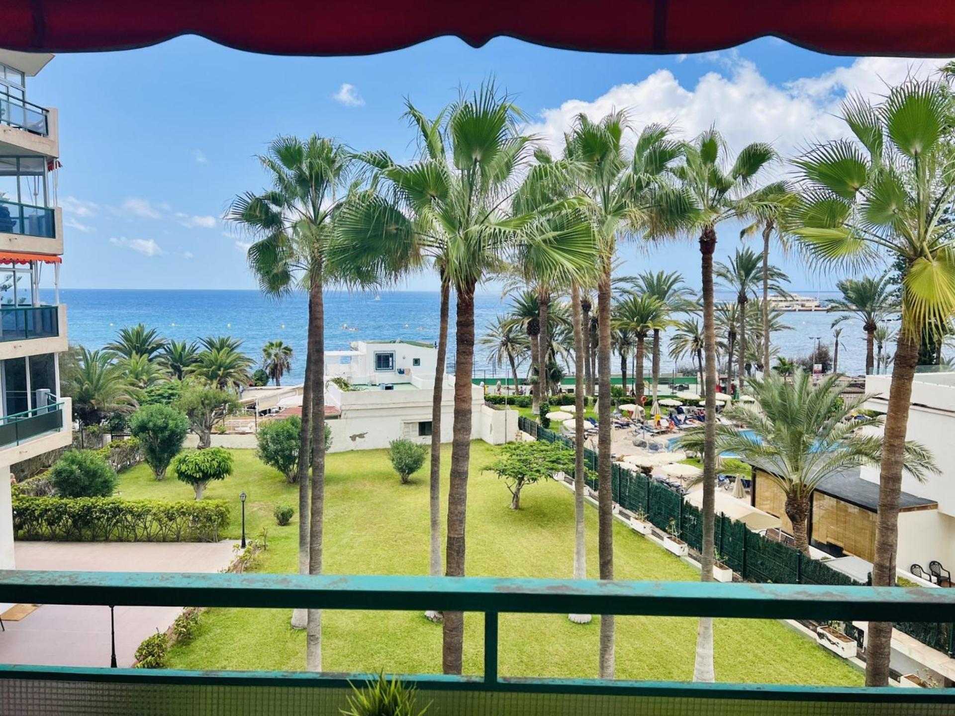 Aparthotel Comodoro- Ravel Los Cristianos (Tenerife)
