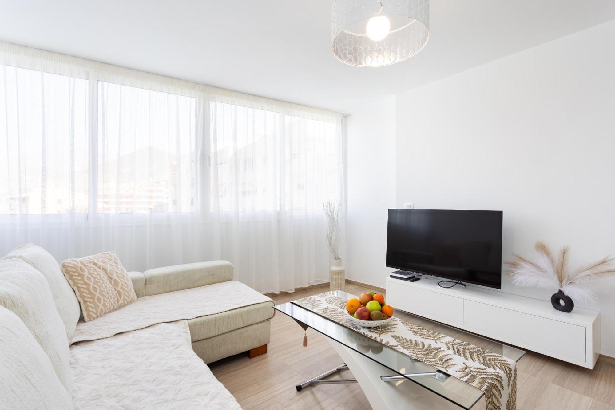Emily Residencial Apartamento *