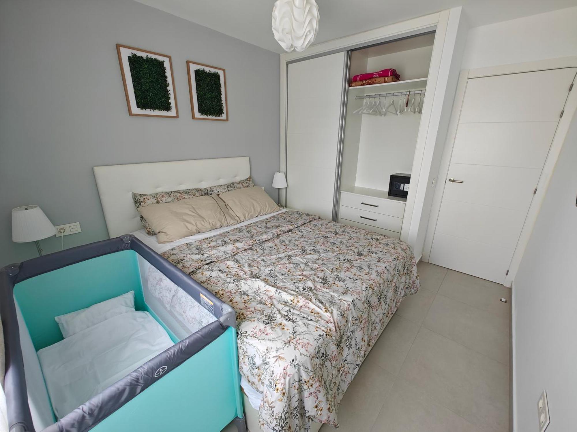 Sun - 3 Bedrooms, Priv Parking, Pool, Ac, Tv Channels, Fibre Net Los Cristianos (Tenerife)