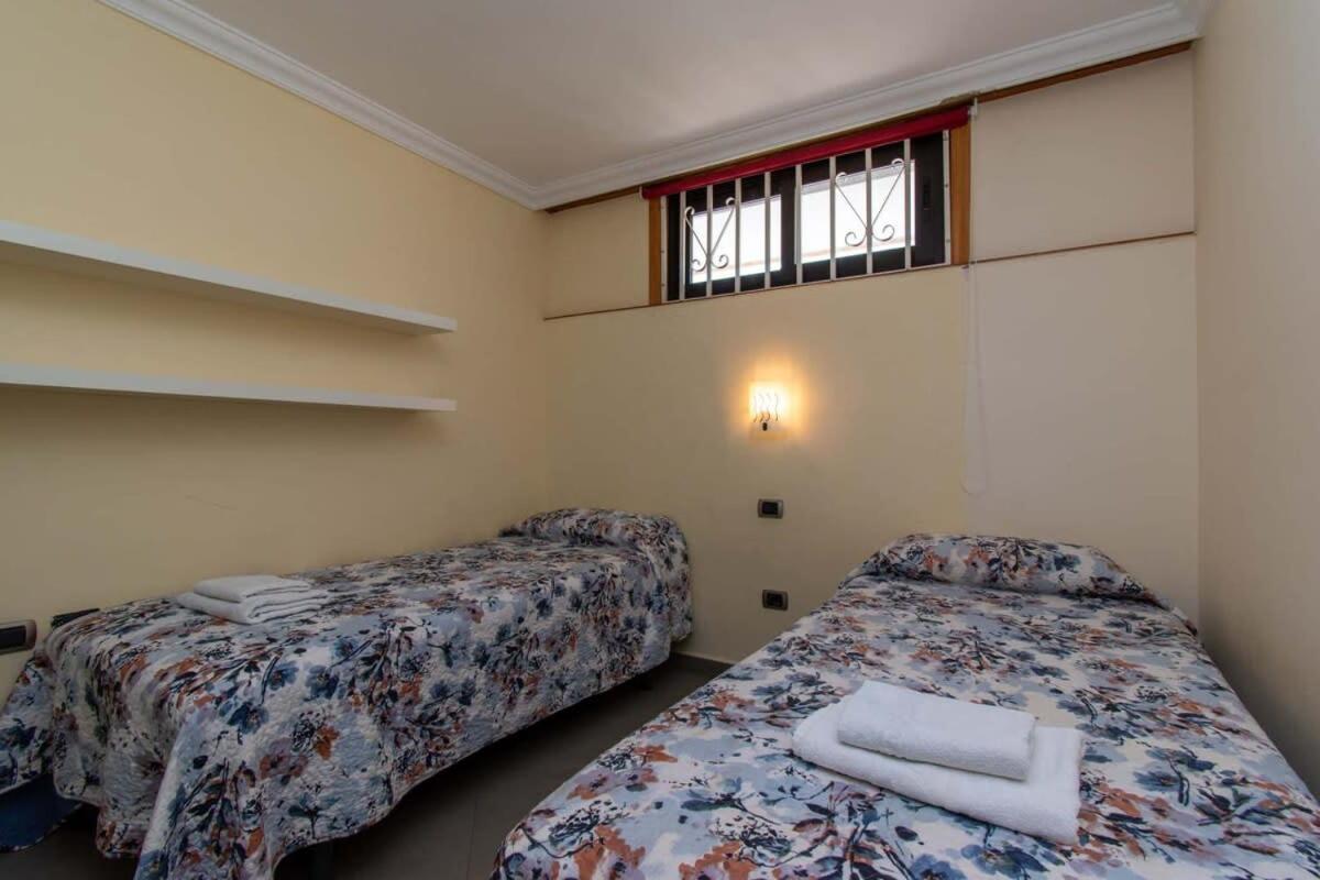 Achacay 1 - Two Bed Apartment Los Cristianos (Tenerife)