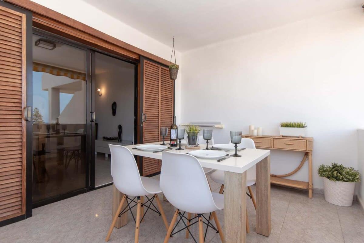 Paloma 10 - One Bed With Sea View And Wifi Internet Los Cristianos (Tenerife)