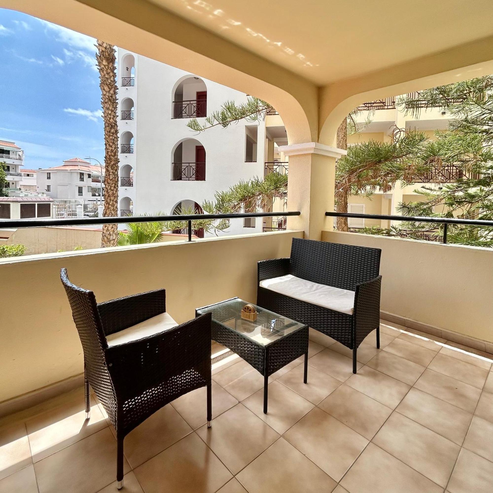 Apartment Castle Harbour 1 Bedroom Garden View C102