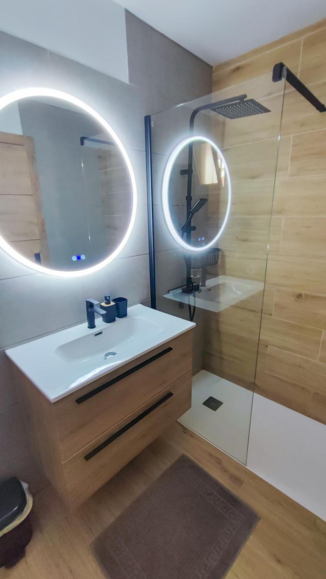 Diamantes - Relaxing Tenerife Getaway - Heated Pool - Cristianos Apartment Los Cristianos (Tenerife)