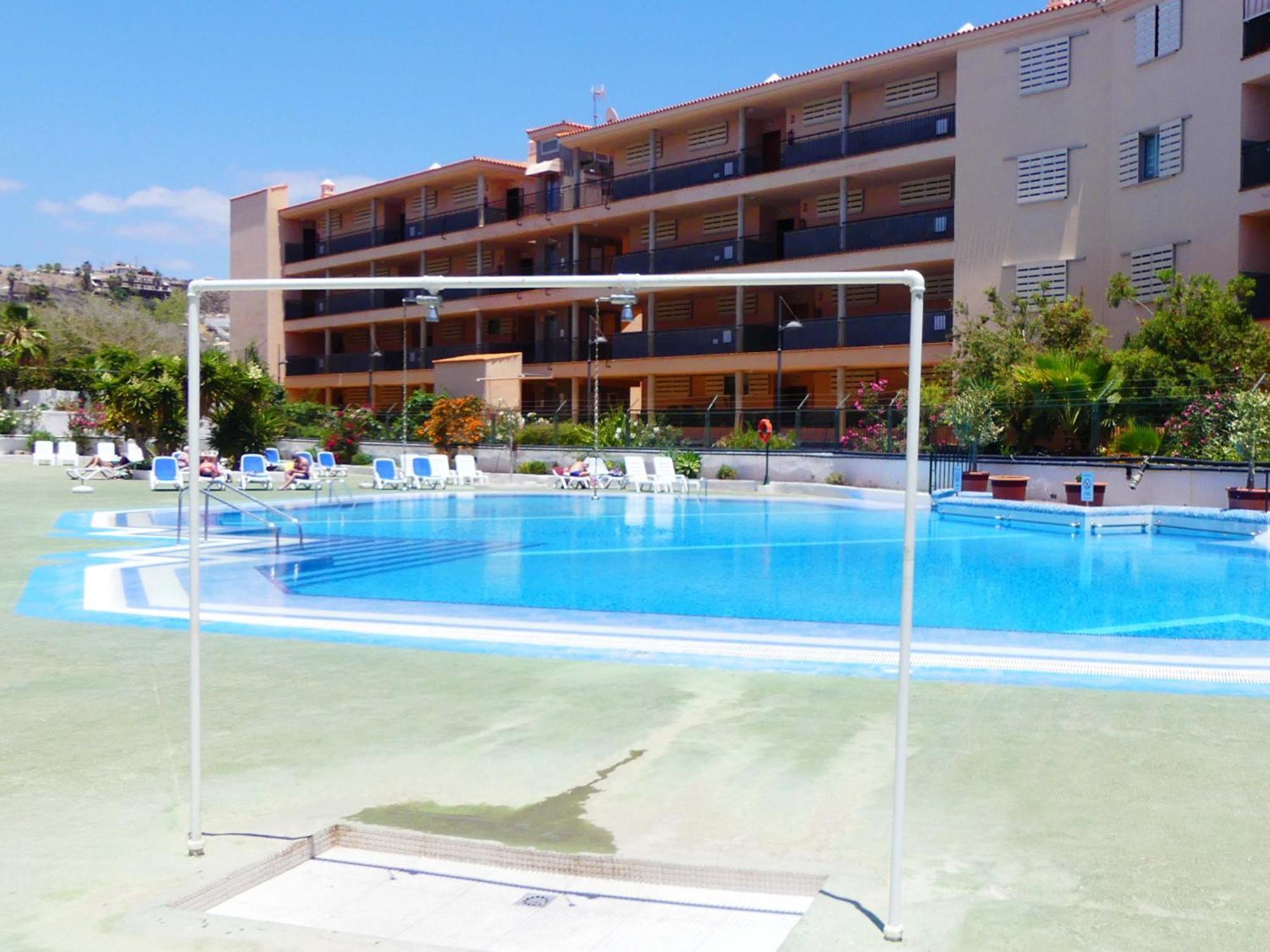 Encantador Con Terraza, Cristianos