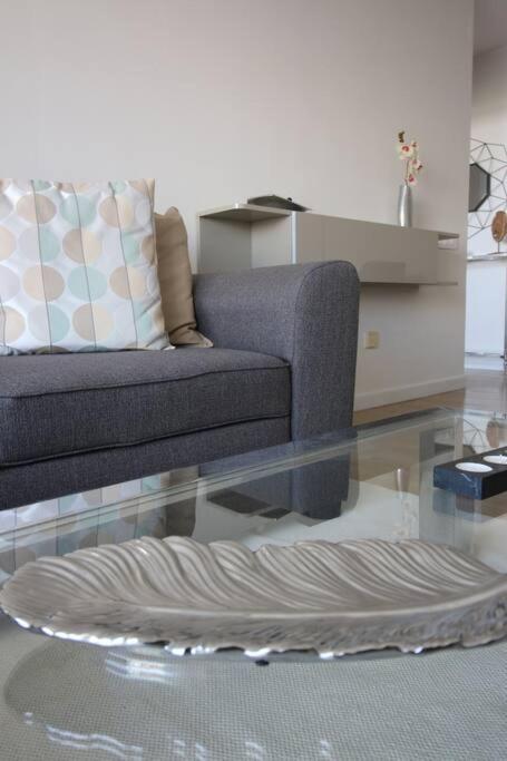 Appartement Soleado Y Flamante En Cristianos De Membrillosuites *
