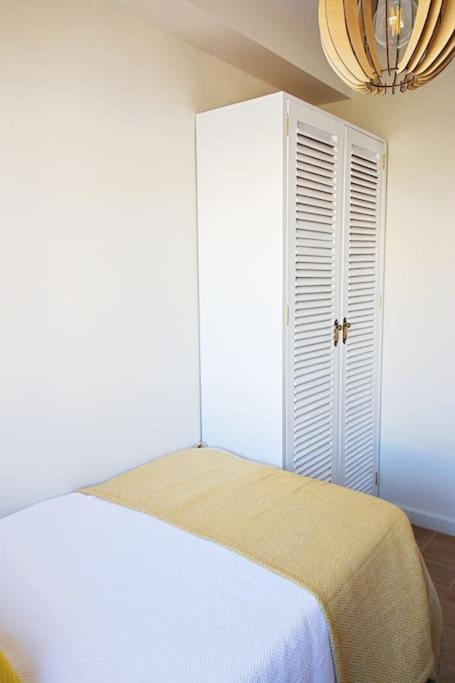 Appartement Soleado Y Flamante En Cristianos De Membrillosuites