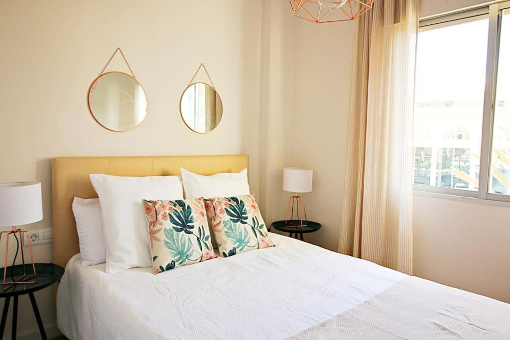 Appartement Soleado Y Flamante En Cristianos De Membrillosuites *