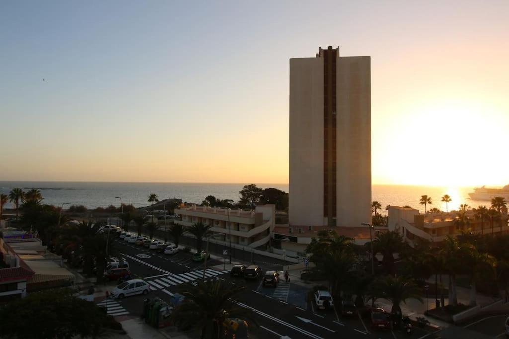 Soleado Y Flamante En Cristianos De Membrillosuites Los Cristianos (Tenerife)
