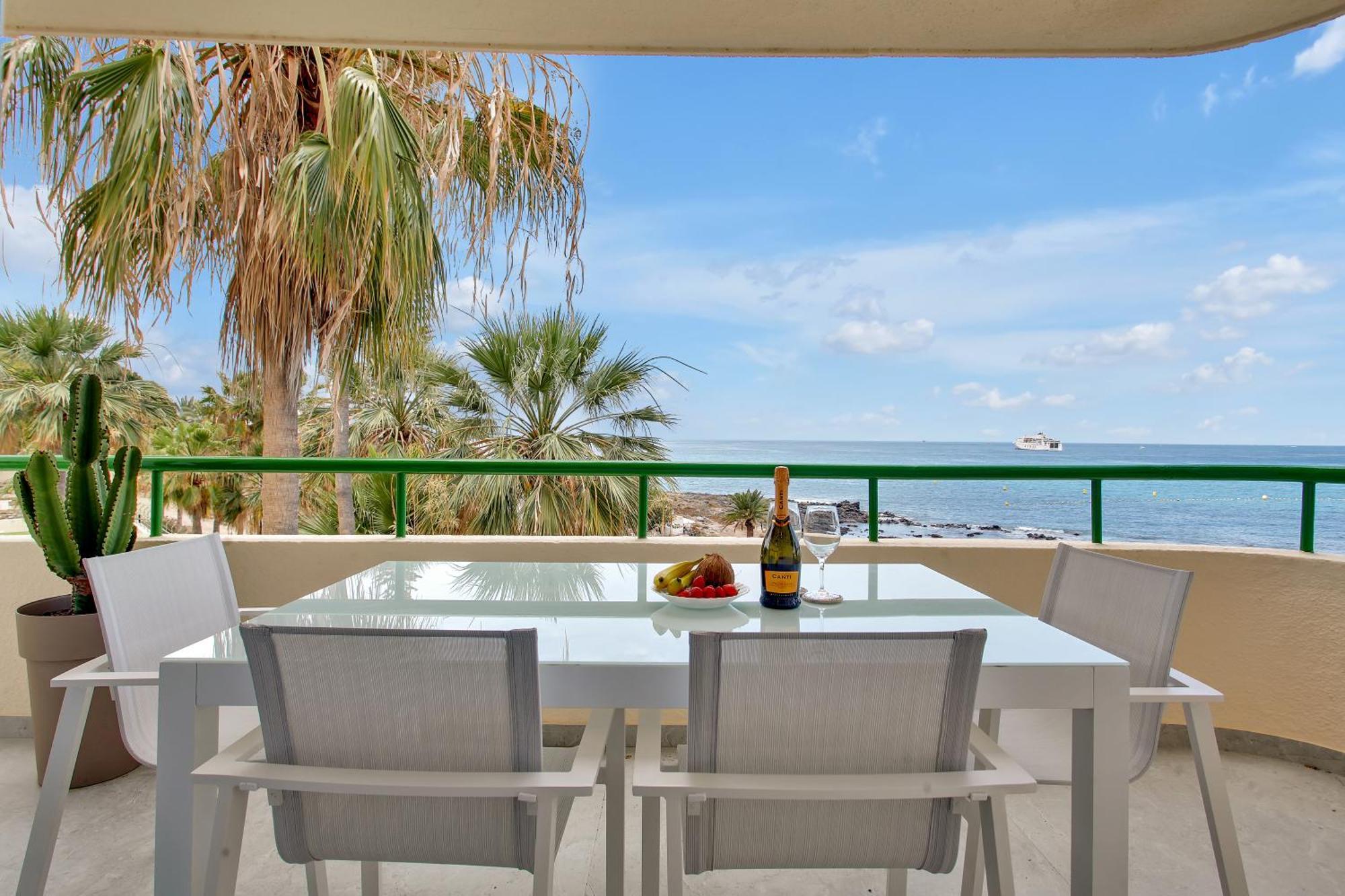 Casa Marinita, Floor, Direct Access To The Seafront Apartamento *