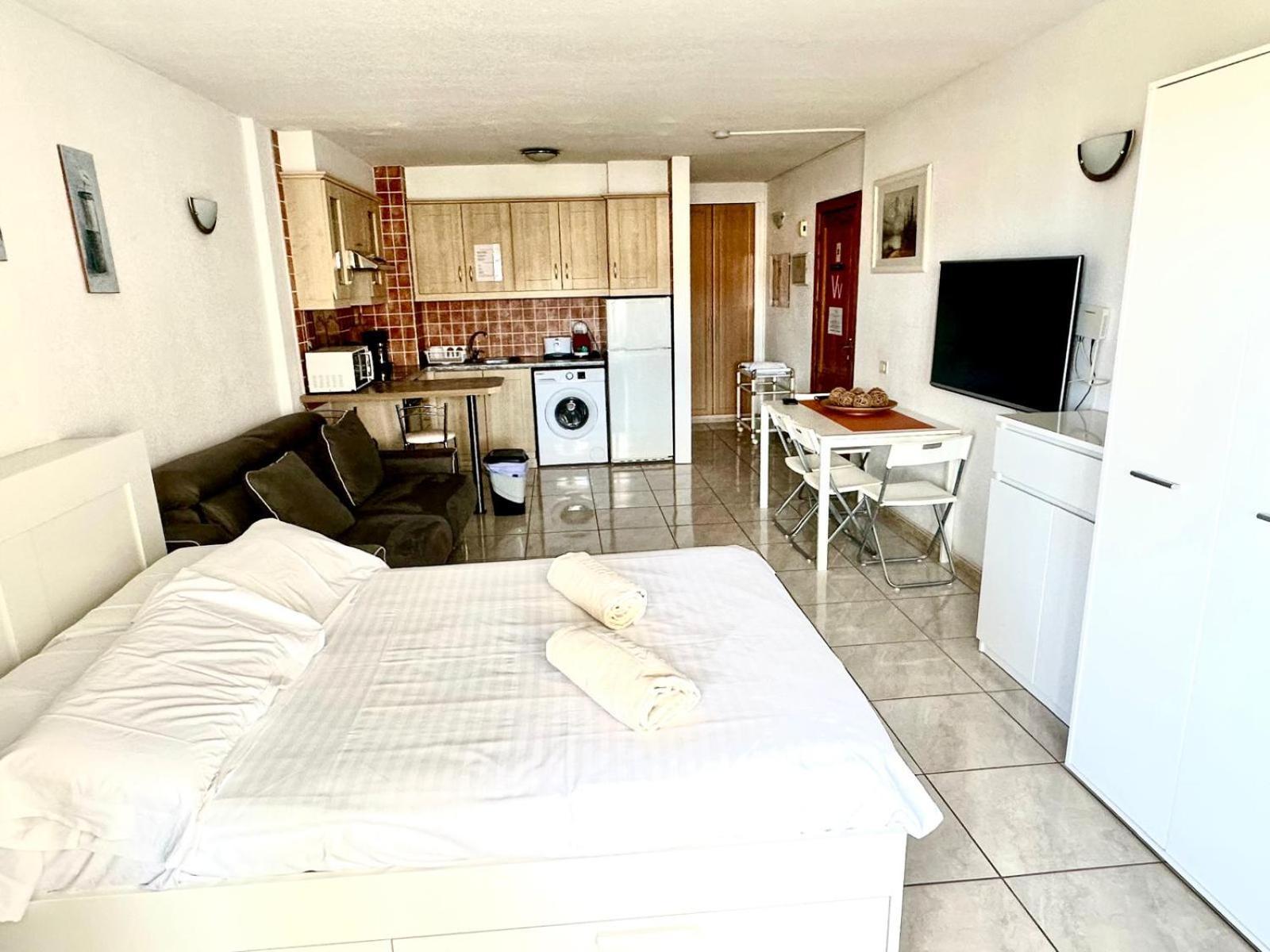 Apartment 228 Chic 'san Marino' Spectacular Terrace Los Cristianos (Tenerife)