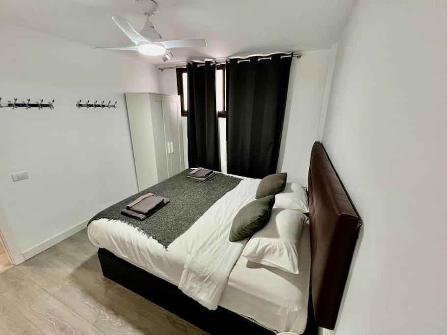 Apartment Cristianos Oasis, Modern Beachside Duplex Los Cristianos (Tenerife)