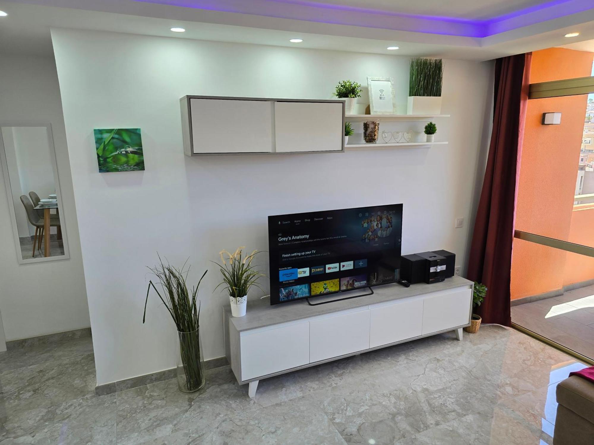 Exclusive Eden, Marble Floor, Luxury Bathroom, Heated Pool, Close To Centre, Sea View, Balcony *