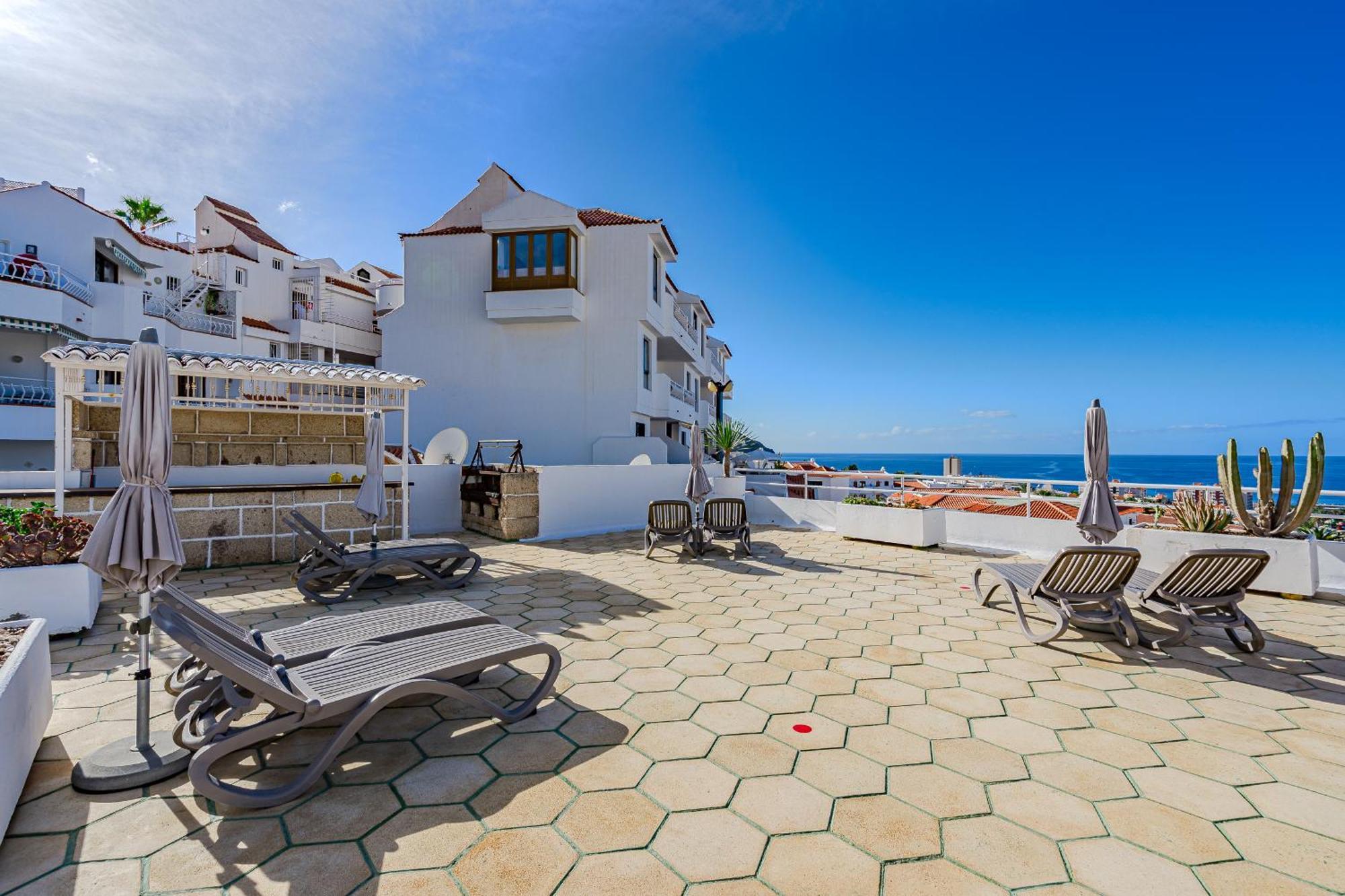 Rosas * Los Cristianos (Tenerife)