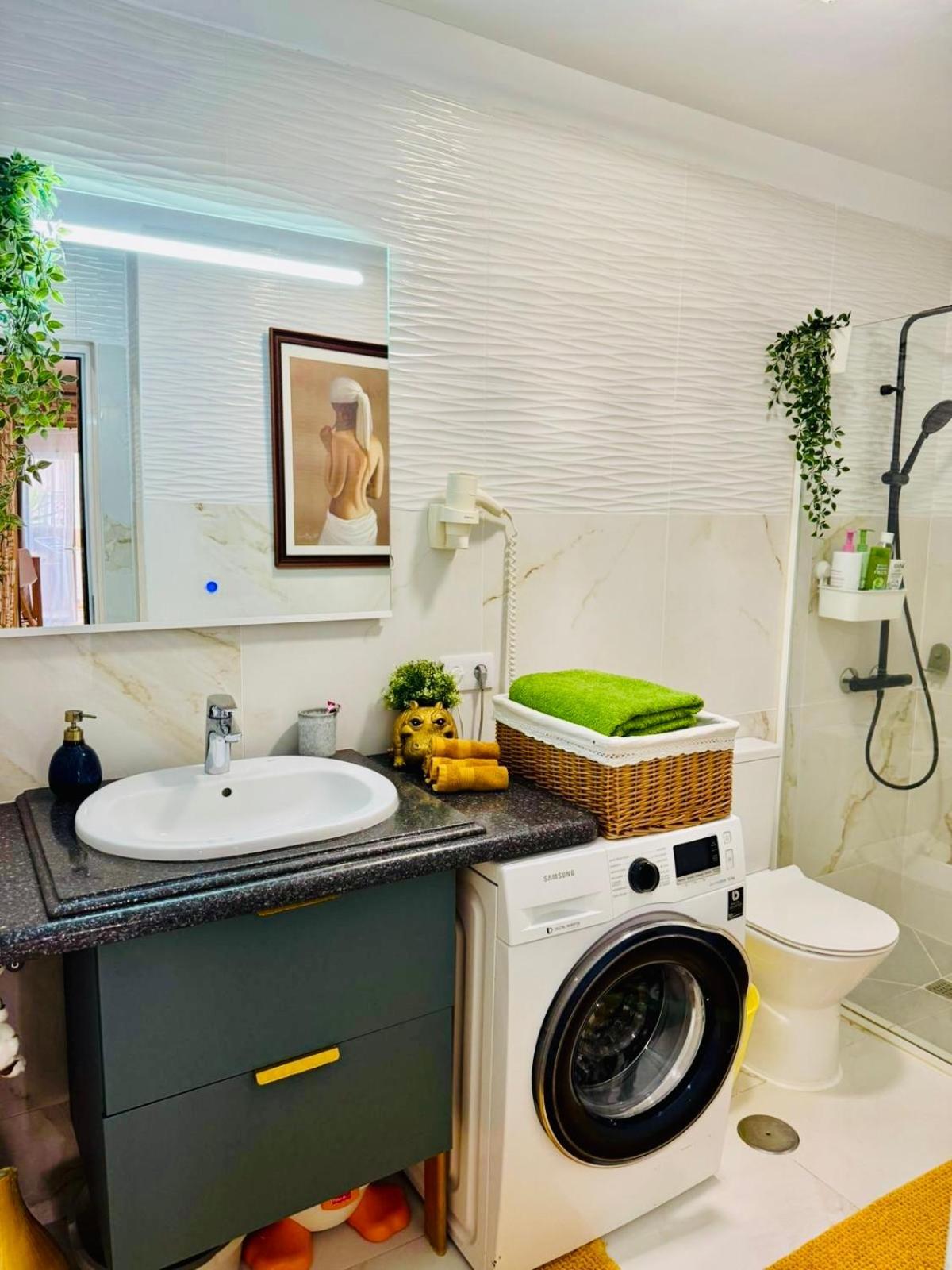Apartment With Terrace And Pool, Cristianos