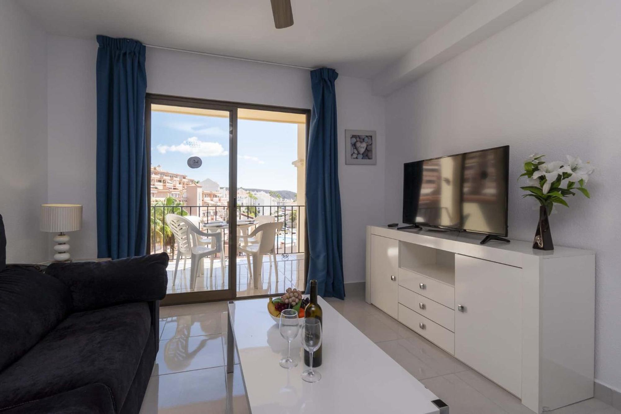 Apartment Castle Harbour 35 - Two Bed