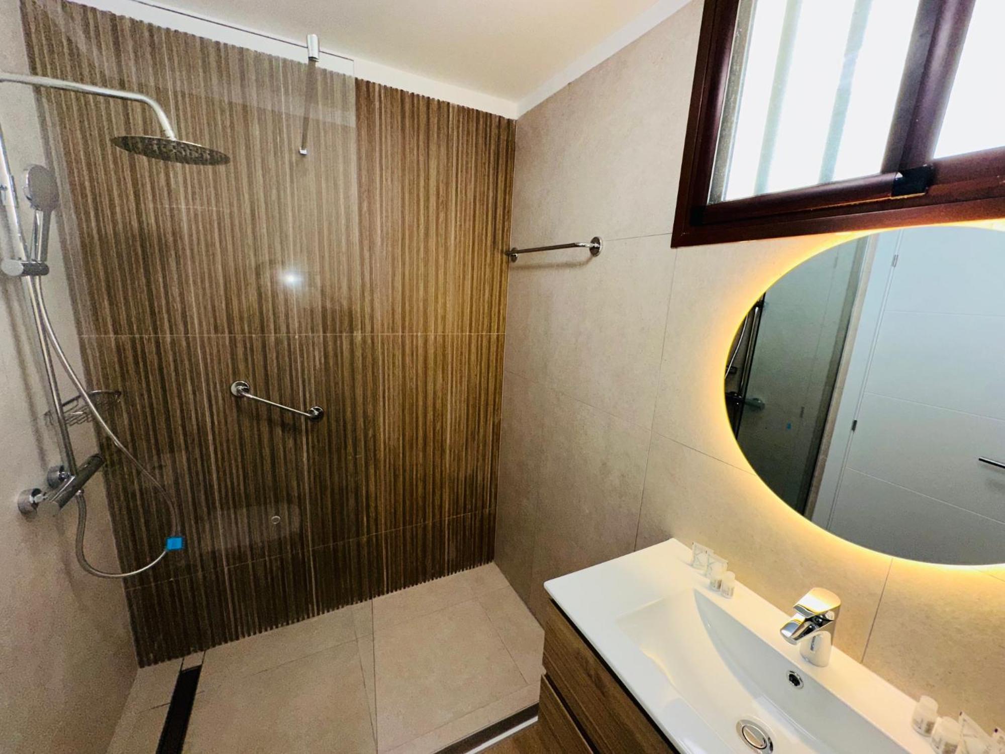 En Playa Vistas. Veramar. Free Parking, Pool! * Los Cristianos (Tenerife)