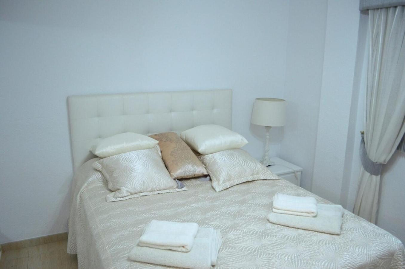 Lovely 2 Bed In Cristianos *