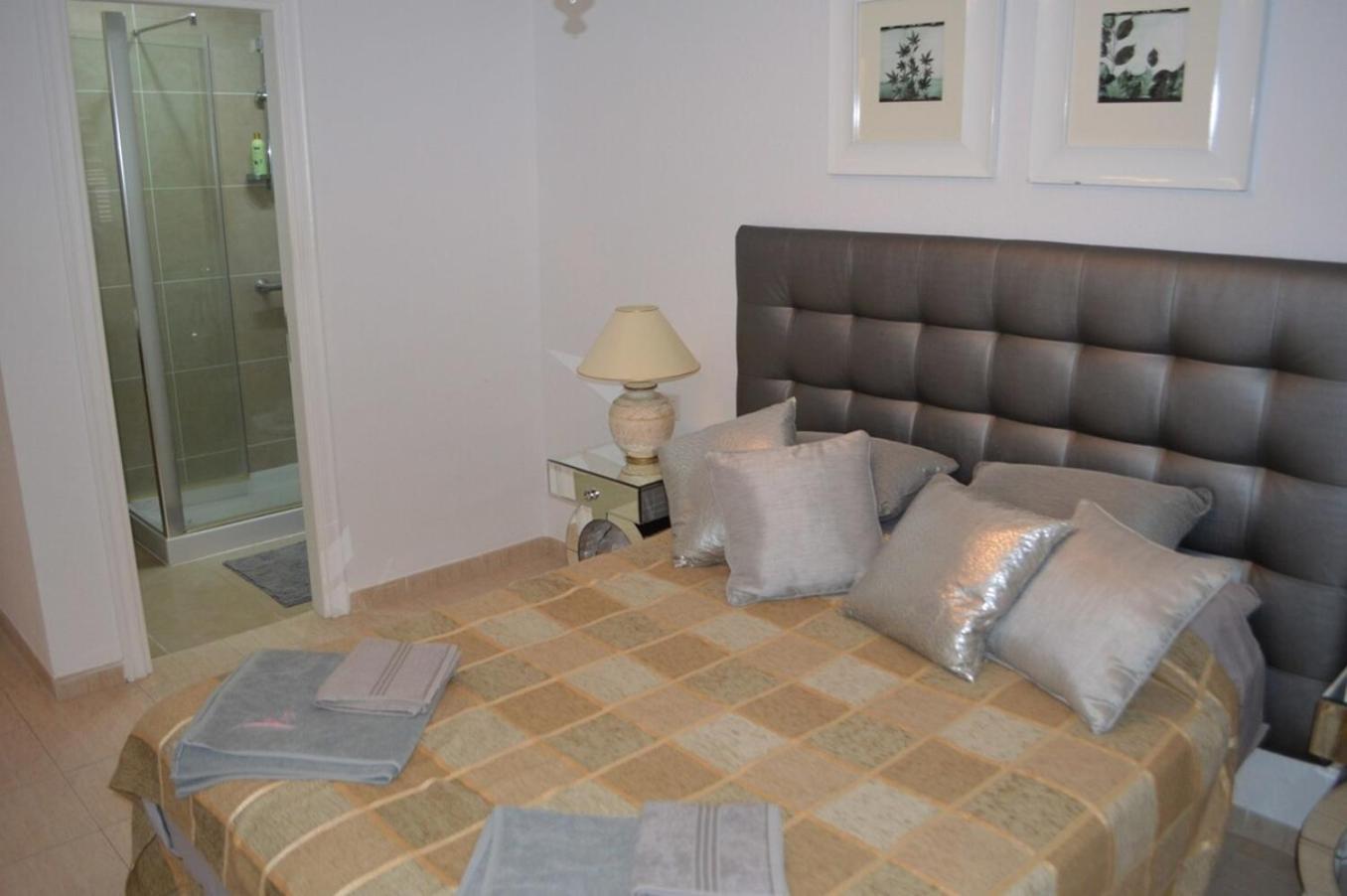 Lovely 2 Bed In Cristianos *