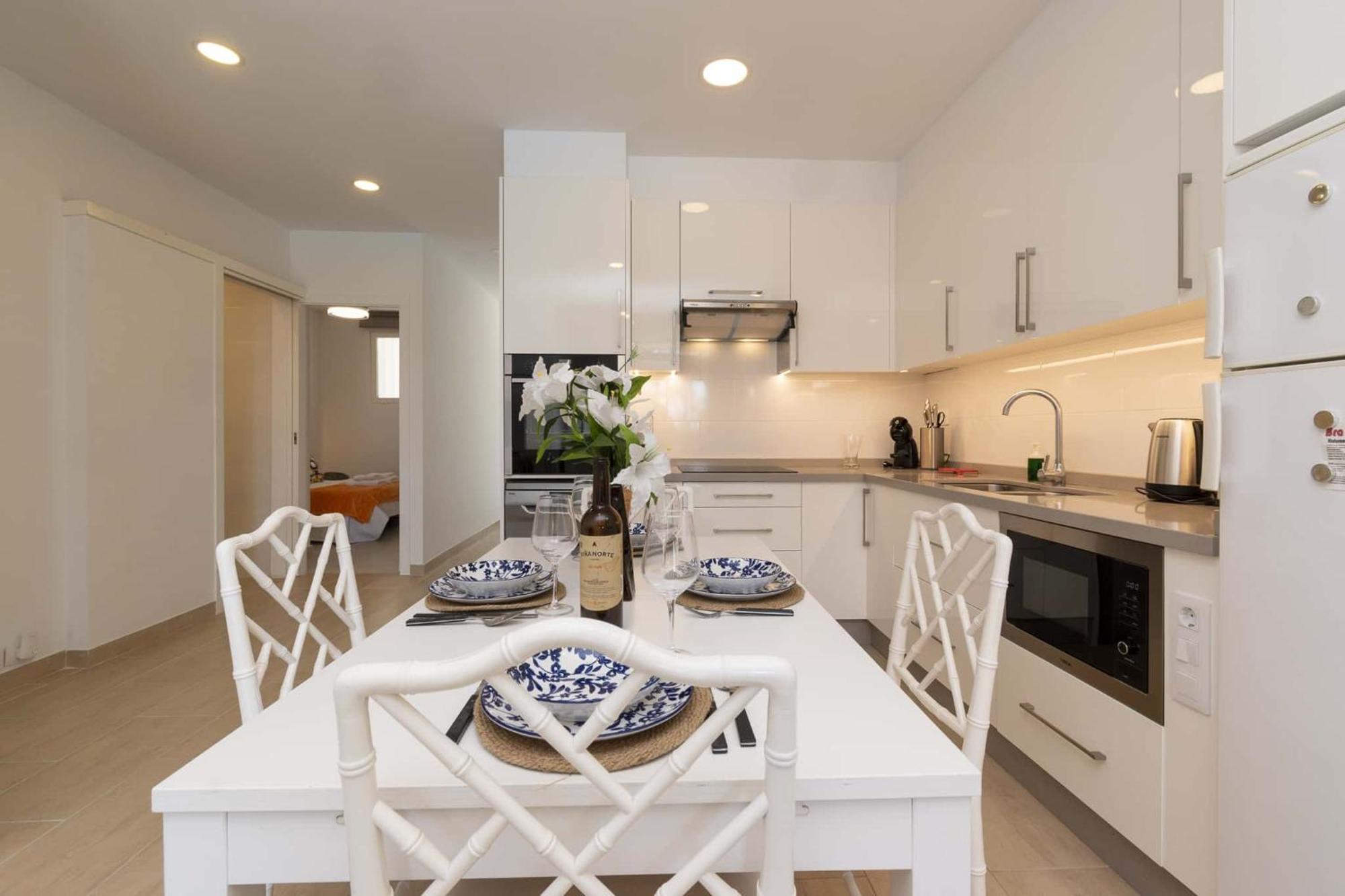 Santa Amalia 1 - Three Bed Apartment Los Cristianos (Tenerife)