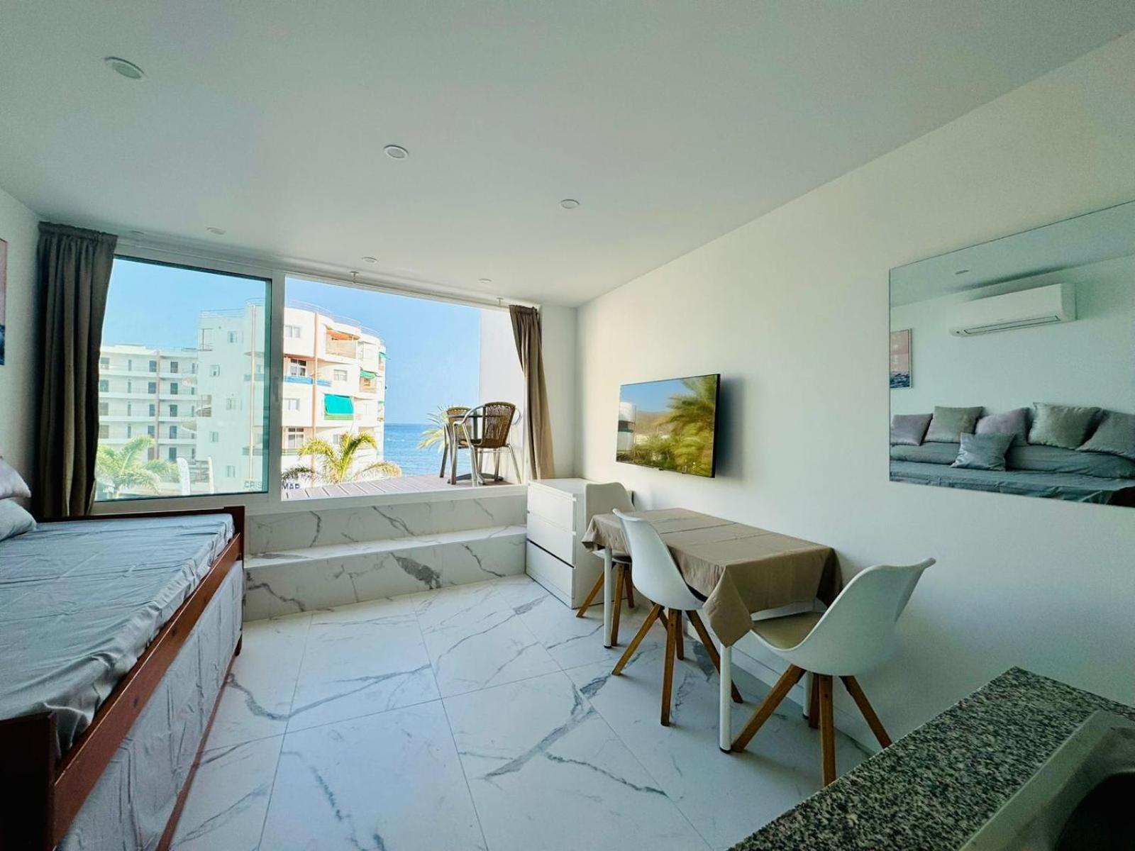 Apartment Cristianos Must-see Beachfront Apartment, Stunning Views In Tenerife Los Cristianos (Tenerife)